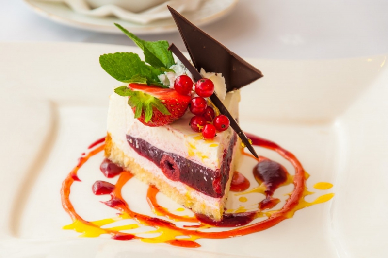 boulangerie-LE LUC-min_the_cake_dessert_eating_bun_colorful_sweet_dish_taste_cake_with_cream-941034